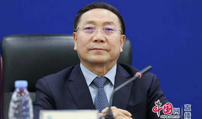 [婁中醫(yī)轉(zhuǎn)載]亢澤峰談眼健康：中醫(yī)適宜技術(shù)可有效防控兒童青少年近視